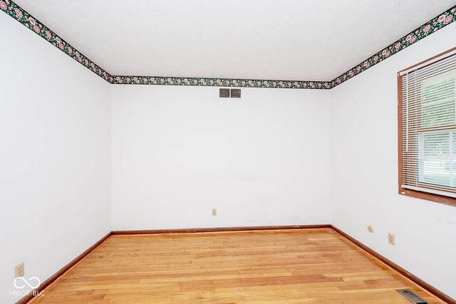 6084 W 100 S. S, New Palestine, IN 46163