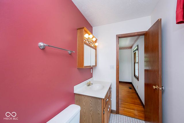6084 W 100 S. S, New Palestine, IN 46163
