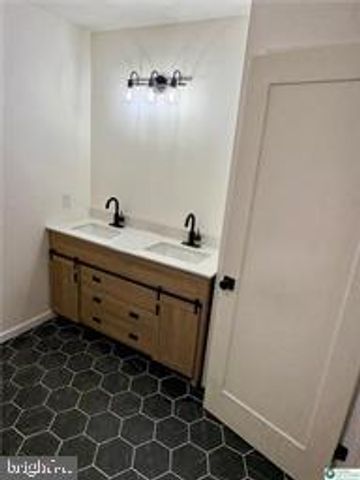 111 MAIN ST, Glendon, PA 18042