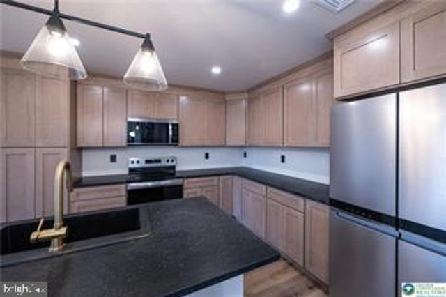 111 MAIN ST, Glendon, PA 18042