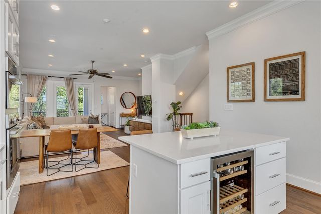 7333 Valley View Lane 501, Dallas, TX 75240
