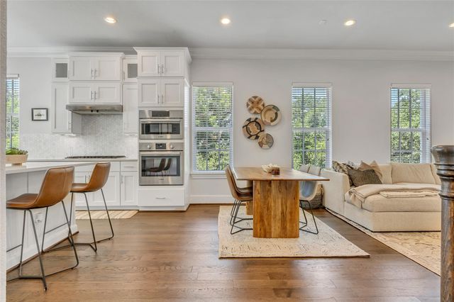 7333 Valley View Lane 501, Dallas, TX 75240