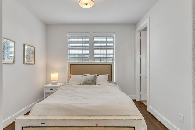 7333 Valley View Lane 501, Dallas, TX 75240