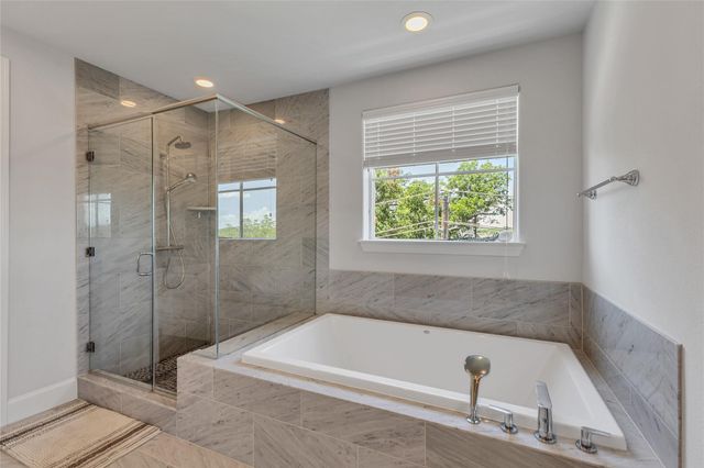 7333 Valley View Lane 501, Dallas, TX 75240