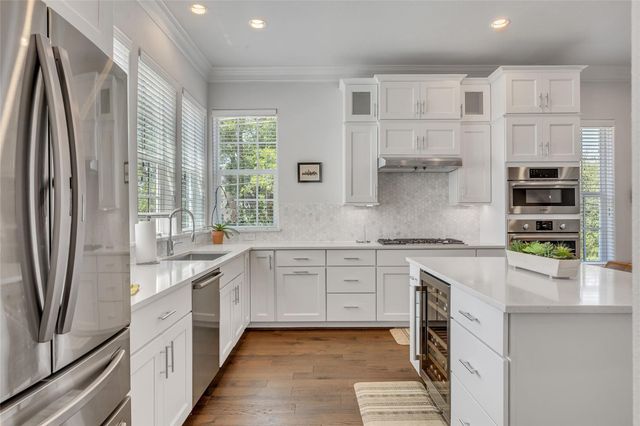 7333 Valley View Lane 501, Dallas, TX 75240