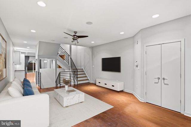 765 S 15TH ST, Philadelphia, PA 19146