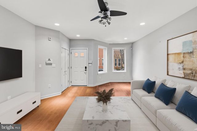 765 S 15TH ST, Philadelphia, PA 19146