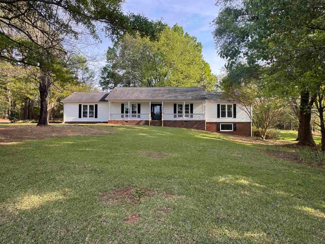 385 Wall Street, Campobello, SC 29322