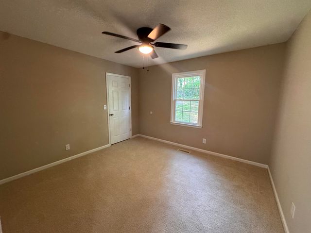 385 Wall Street, Campobello, SC 29322