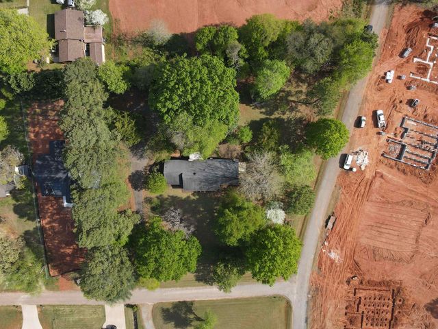 385 Wall Street, Campobello, SC 29322