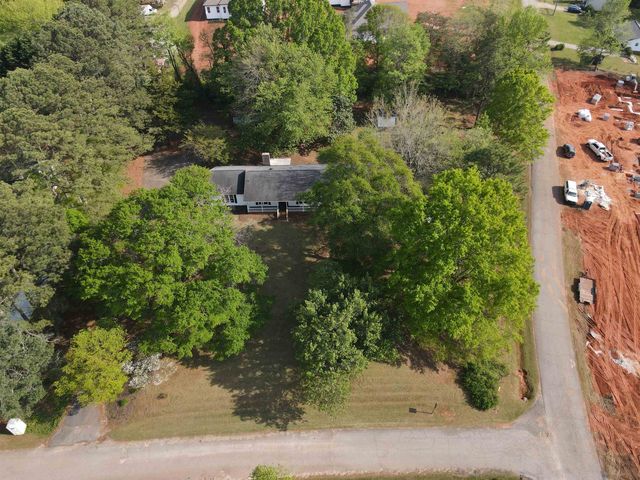385 Wall Street, Campobello, SC 29322