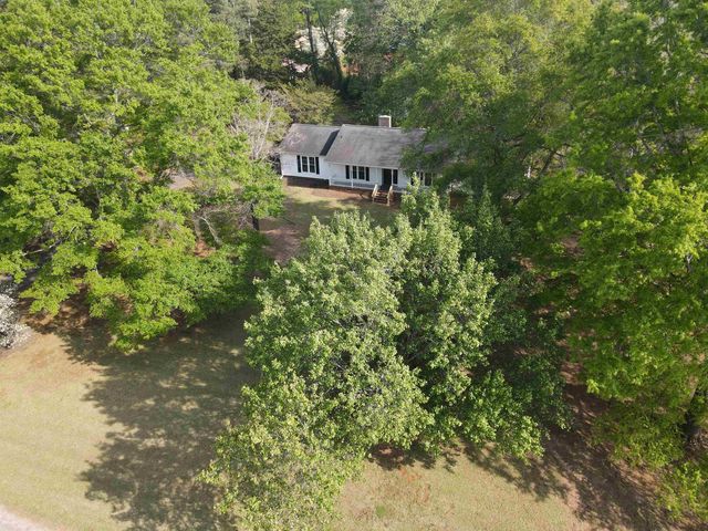 385 Wall Street, Campobello, SC 29322