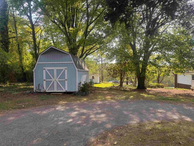 385 Wall Street, Campobello, SC 29322