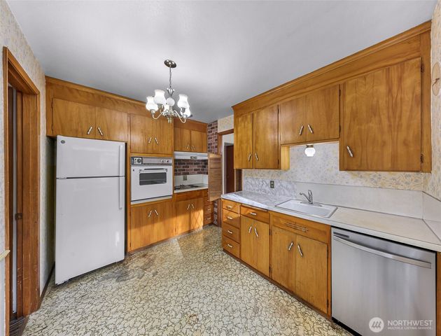 9539 7th Avenue NW, Seattle, WA 98117