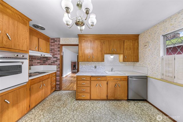 9539 7th Avenue NW, Seattle, WA 98117