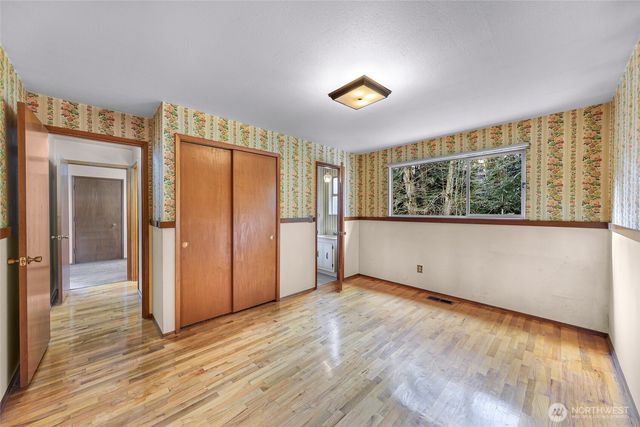 9539 7th Avenue NW, Seattle, WA 98117