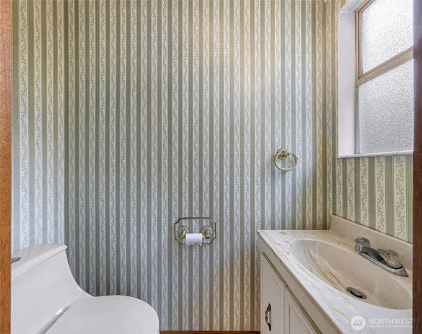 9539 7th Avenue NW, Seattle, WA 98117