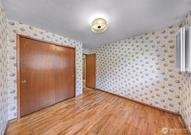 9539 7th Avenue NW, Seattle, WA 98117