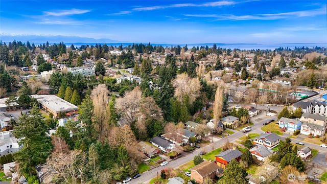 9539 7th Avenue NW, Seattle, WA 98117