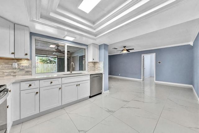 5260 SW 10th Court, Plantation, FL 33317