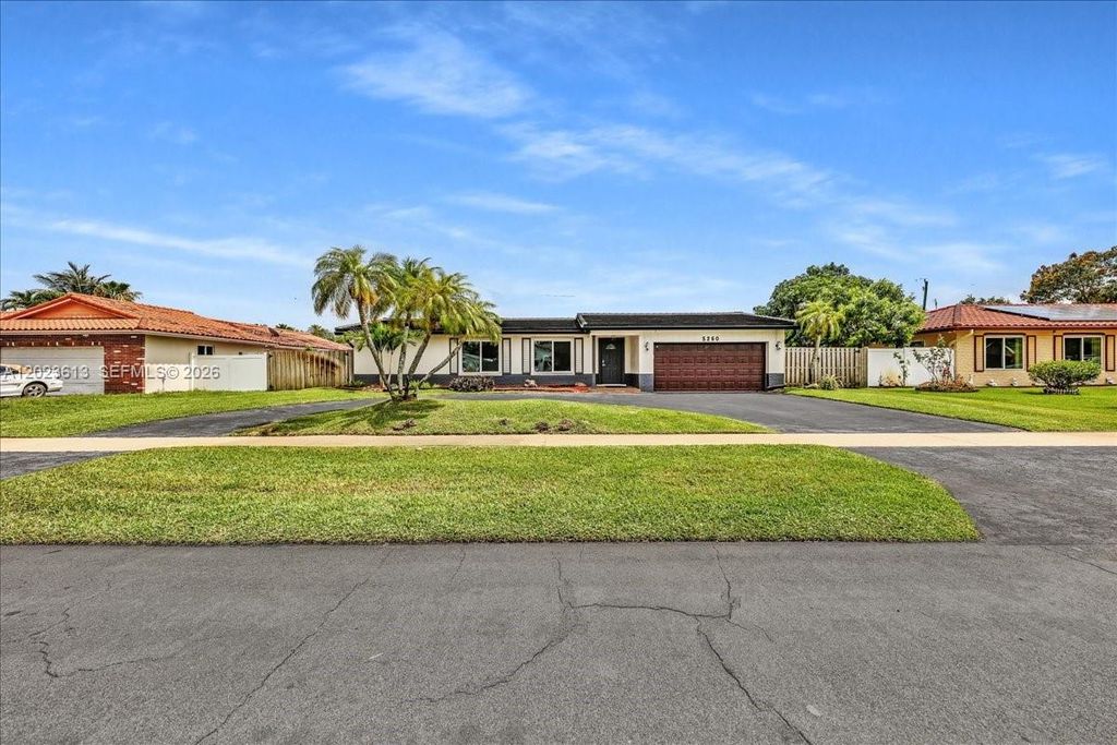 5260 SW 10th Court, Plantation, FL 33317