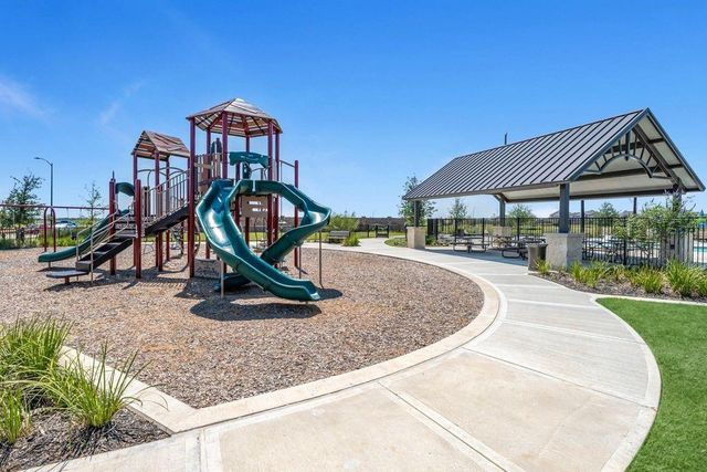 509 Fire Mountain Drive, Waller, TX 77484