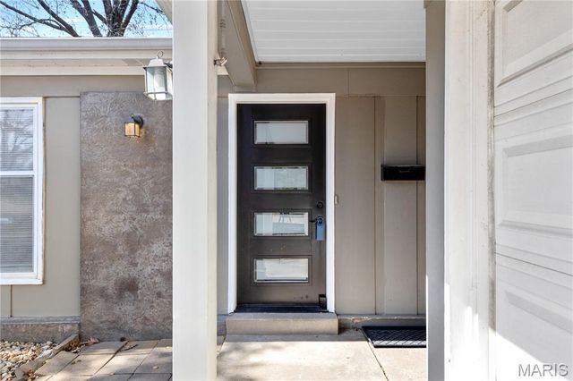 7305 Berkridge Drive, Hazelwood, MO 63042