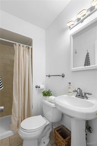 7305 Berkridge Drive, Hazelwood, MO 63042