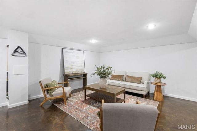 7305 Berkridge Drive, Hazelwood, MO 63042