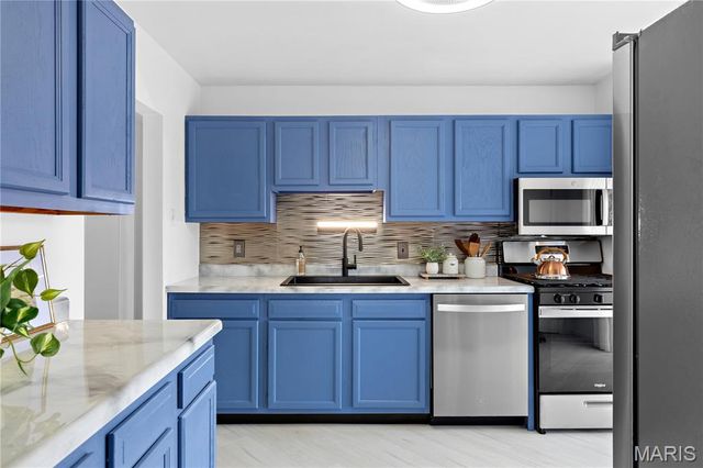 7305 Berkridge Drive, Hazelwood, MO 63042