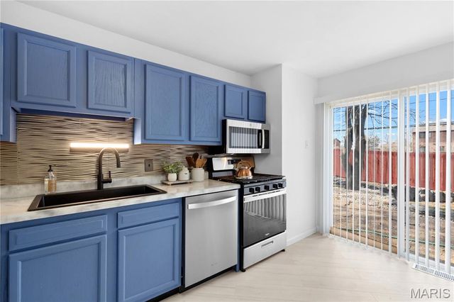 7305 Berkridge Drive, Hazelwood, MO 63042