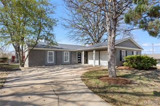 7305 Berkridge Drive, Hazelwood, MO 63042