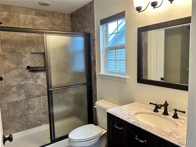 40 Pecan Tree Lane, Farmington, MO 63640