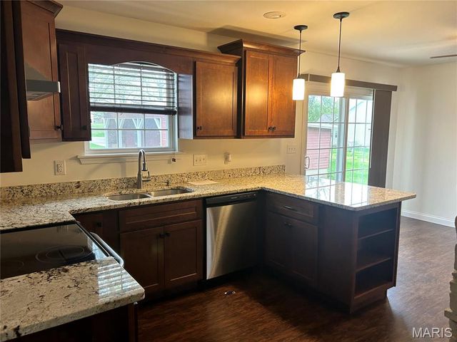 40 Pecan Tree Lane, Farmington, MO 63640