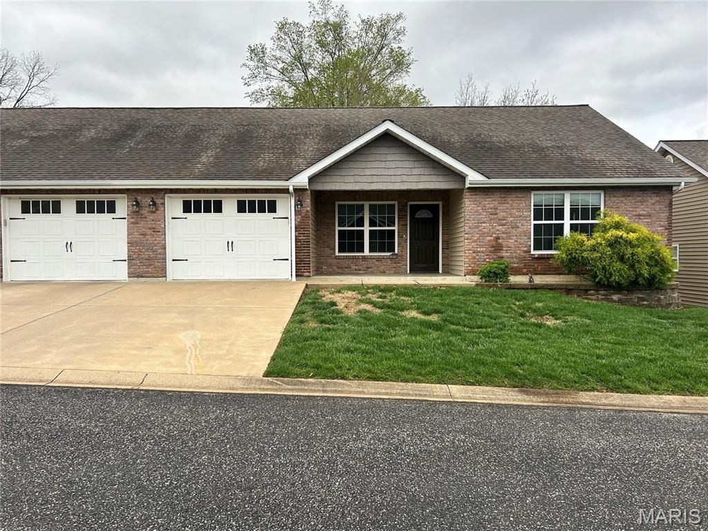 40 Pecan Tree Lane, Farmington, MO 63640