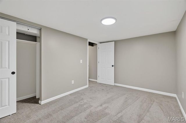 5102 Ville Donna Lane, Hazelwood, MO 63042