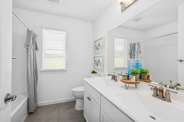 901 Kingwood Drive, League City, TX 77573