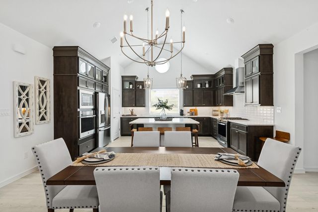 901 Kingwood Drive, League City, TX 77573