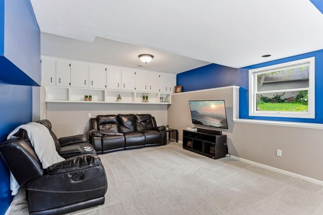 1219 15th Street SE, Forest Lake, MN 55025
