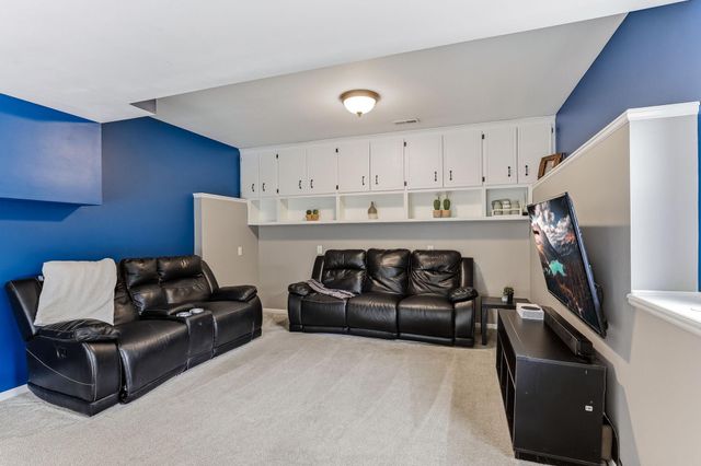 1219 15th Street SE, Forest Lake, MN 55025