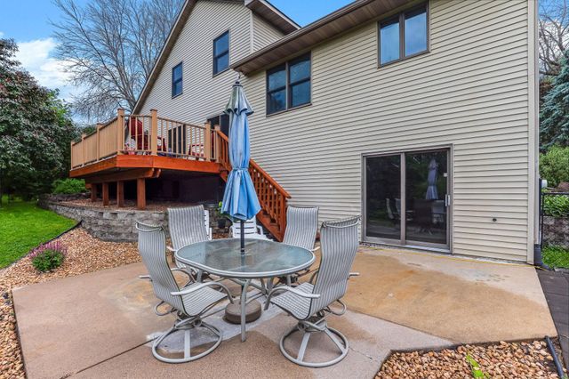 1219 15th Street SE, Forest Lake, MN 55025