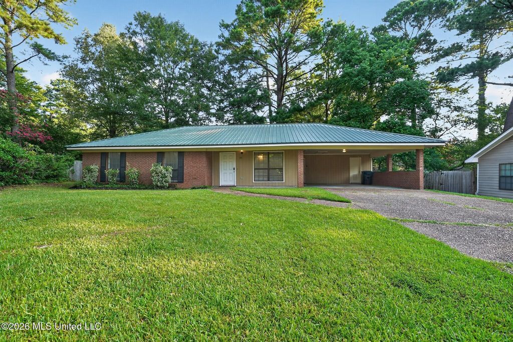 110 Wildwood Lane, Brandon, MS 39047