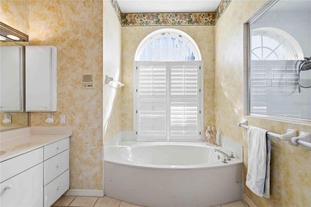 3301 BAYOU ROAD, Longboat Key, FL 34228