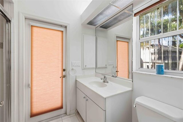 3301 BAYOU ROAD, Longboat Key, FL 34228
