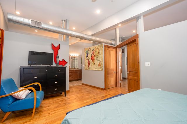 327 E Walnut Street 203, Springfield, MO 65806