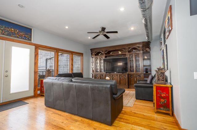 327 E Walnut Street 203, Springfield, MO 65806