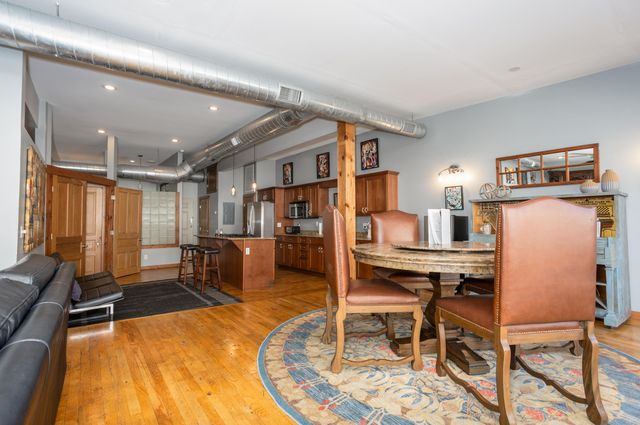 327 E Walnut Street 203, Springfield, MO 65806