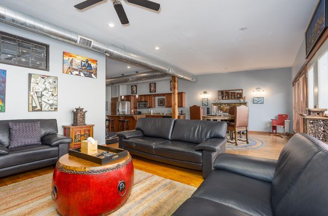 327 E Walnut Street 203, Springfield, MO 65806