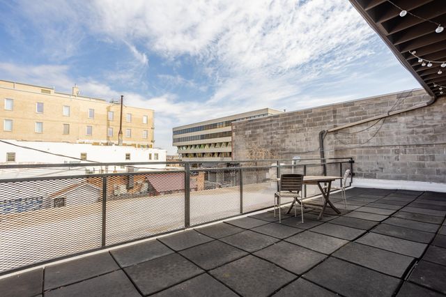 327 E Walnut Street 203, Springfield, MO 65806