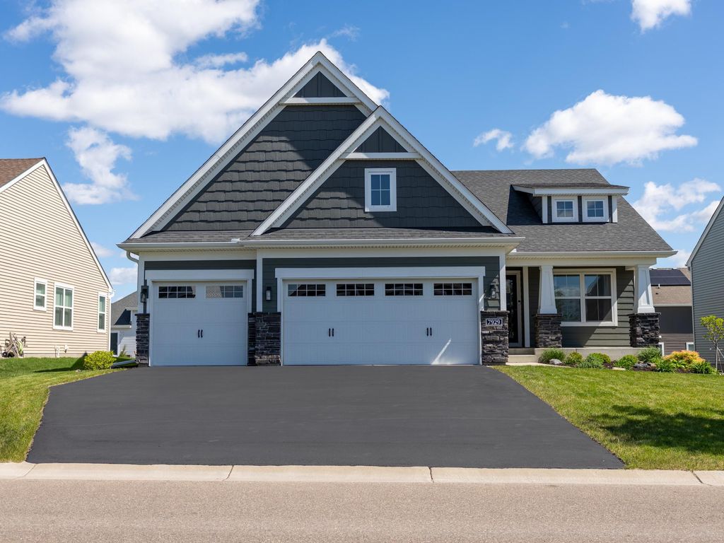 7929 182nd Street W, Lakeville, MN 55044